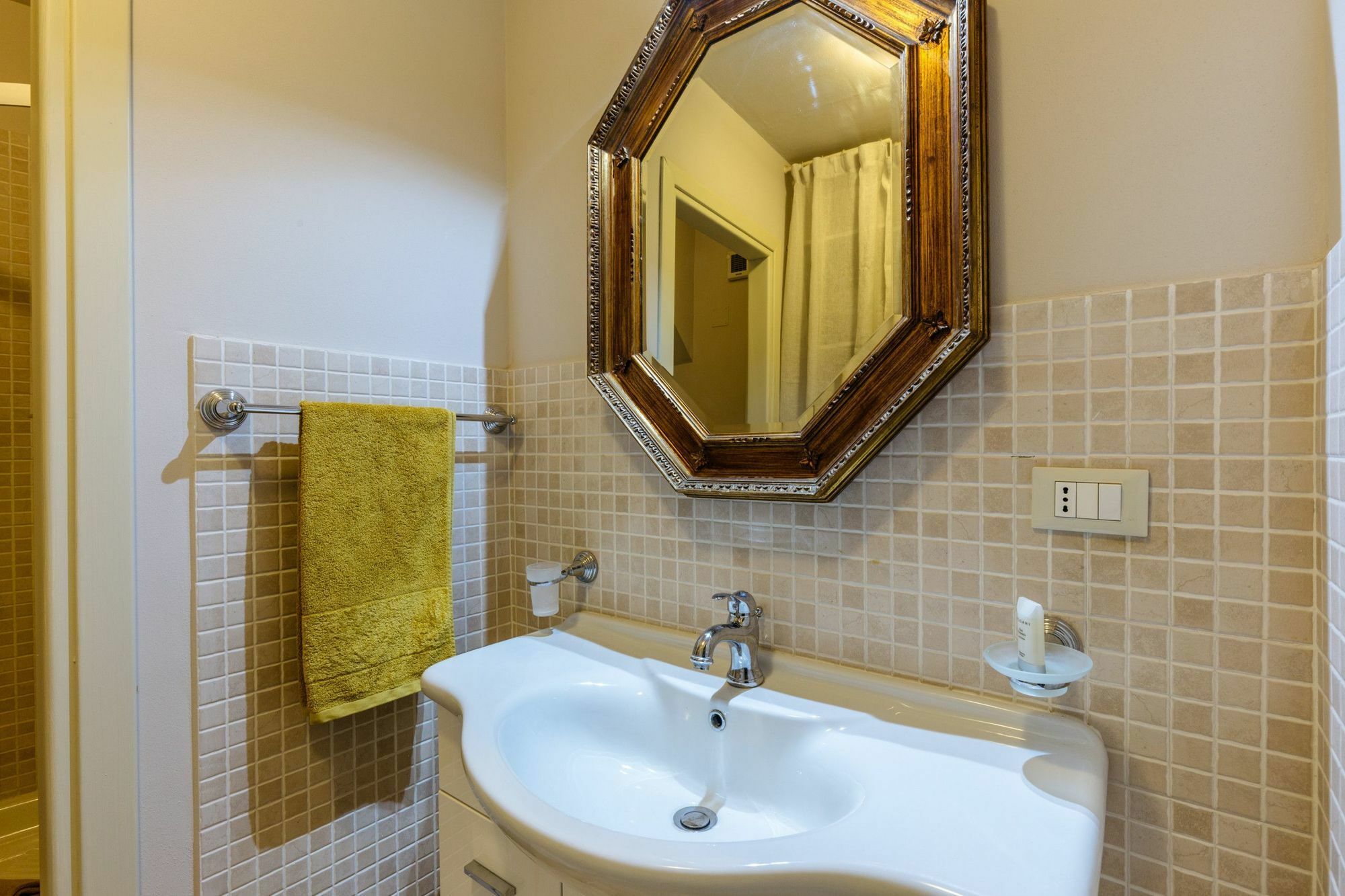 פלרמו Sant'Elia Prestige Apartment With Balcony מראה חיצוני תמונה